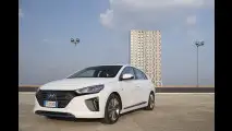Hyundai Ioniq, pochi optional e tanto di serie