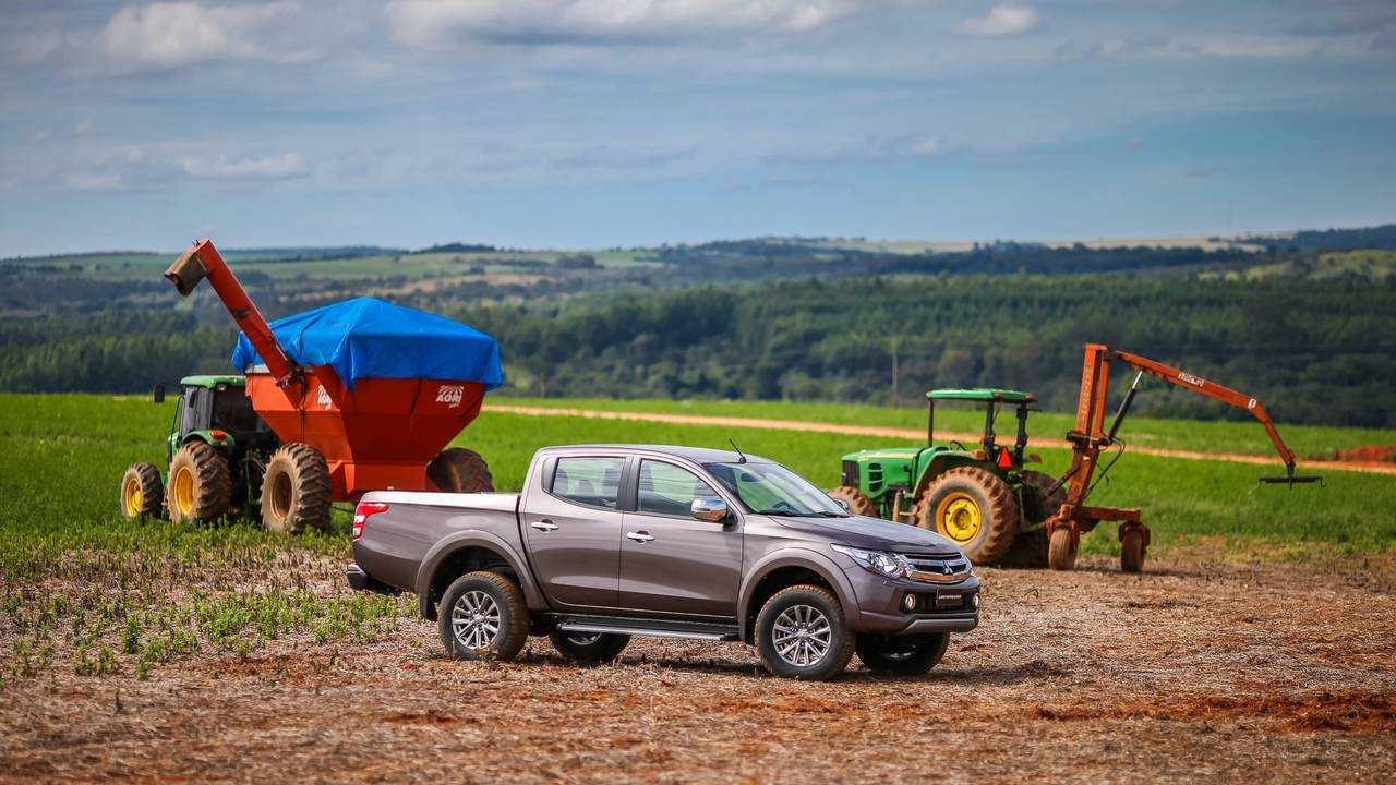 Mitsubishi L200, le foto storiche
