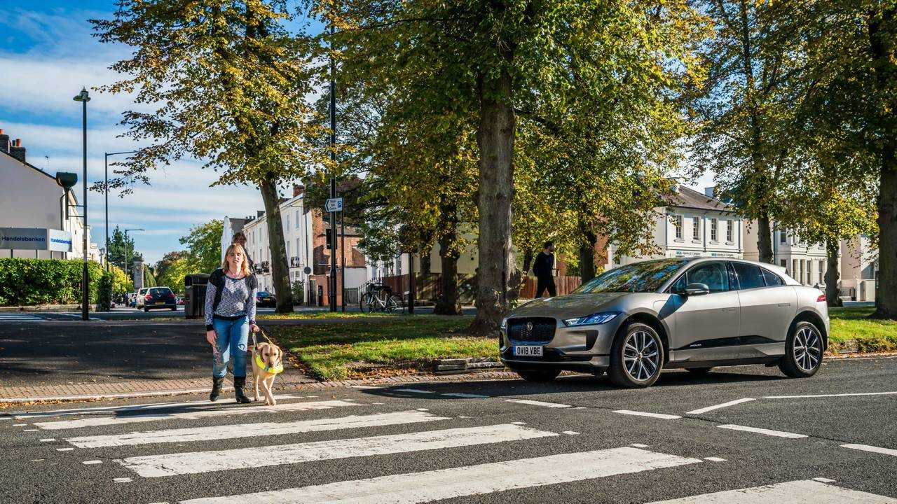 Jaguar I-Pace son artificiel