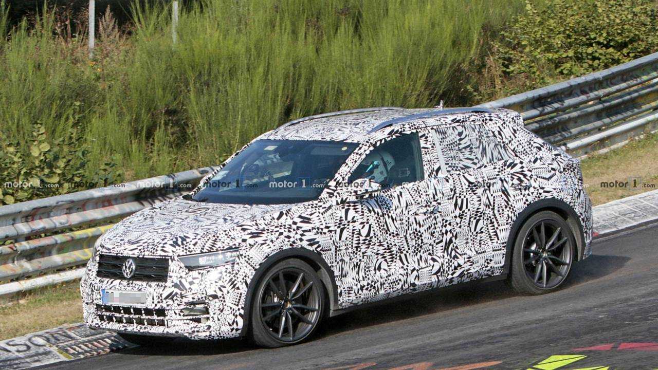 2019 VW T-Roc R spy photo
