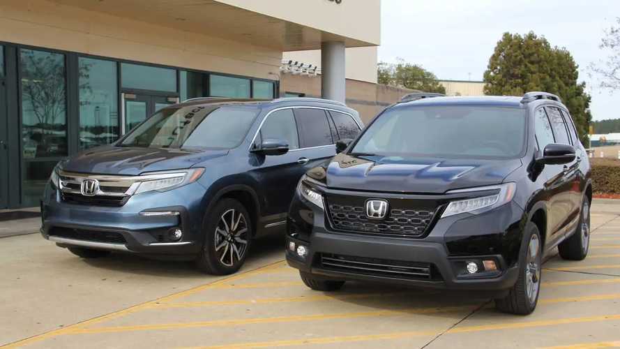 2019 Honda Passport Vs. 2019 Honda Pilot | Motor1.com Photos 2019 Honda Passport Vs. 2019 Honda Pilot | Motor1.com Photos