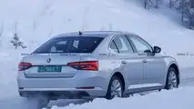 2019 Skoda Superb photos espion