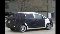 Kia Rondo als Erlkönig