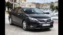 Aufgemöbelter Avensis