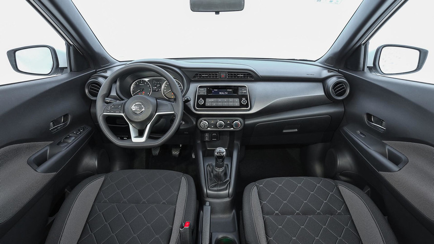 Nissan Kicks S Manual