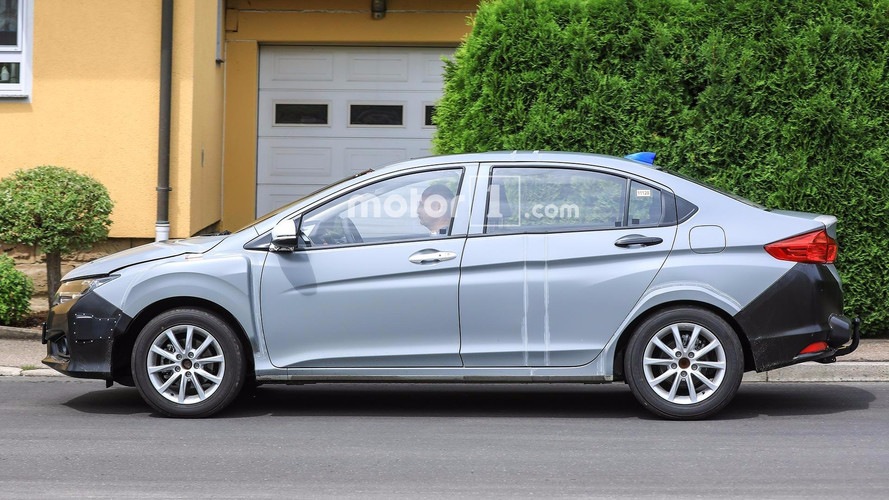 Honda Insight Test Mule Spy Shots