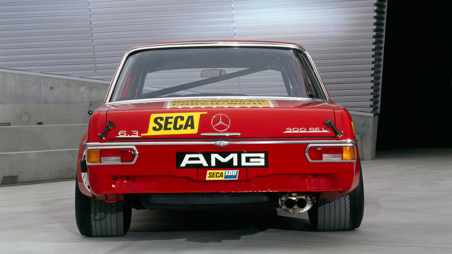 MERCEDES-BENZ 300 SEL 6.8 AMG RED PIG