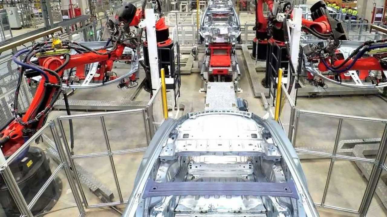 Tesla Gigafactory 3 immagini progresso