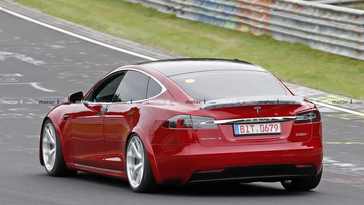 Tesla Model S Foto spia plaid