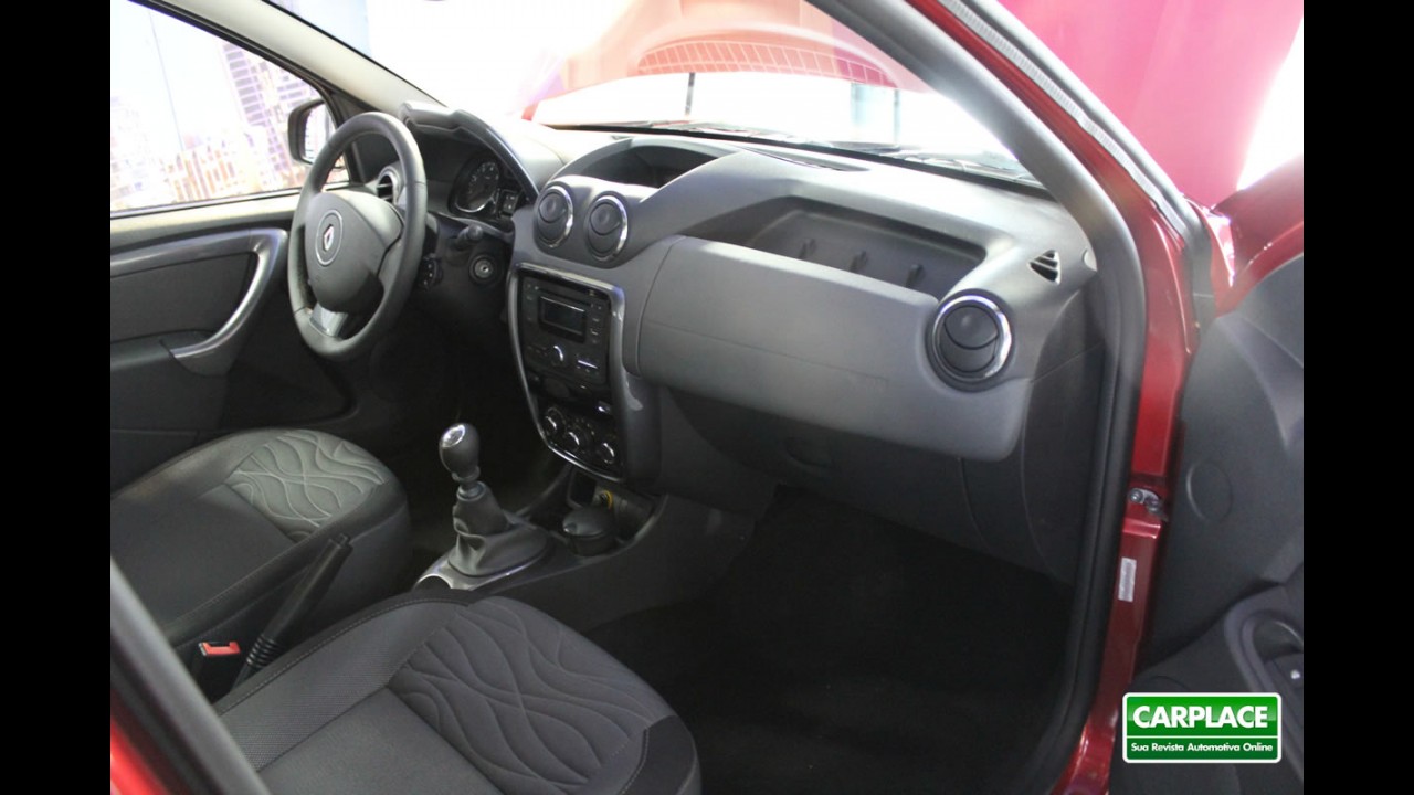Renault Duster: Confira detalhes da parte interna com fotos em alta resolução