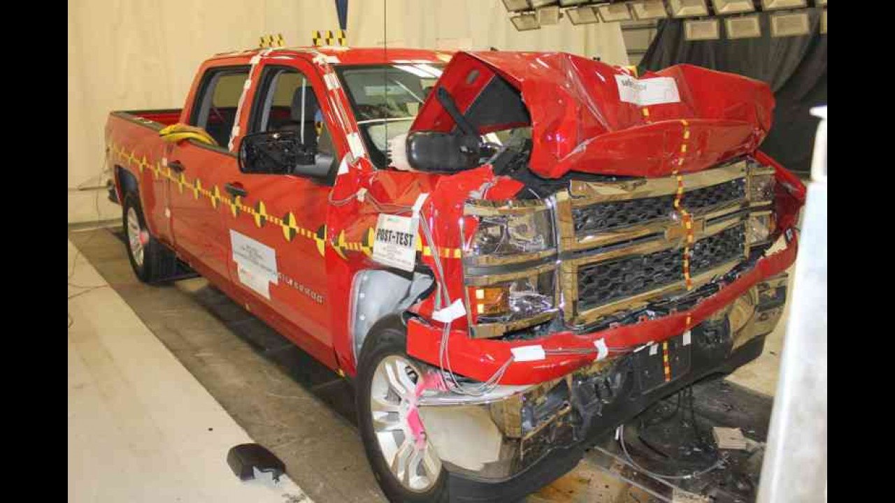 Chevrolet Silverado e GMC Sierra alcançam cinco estrelas no NHTSA