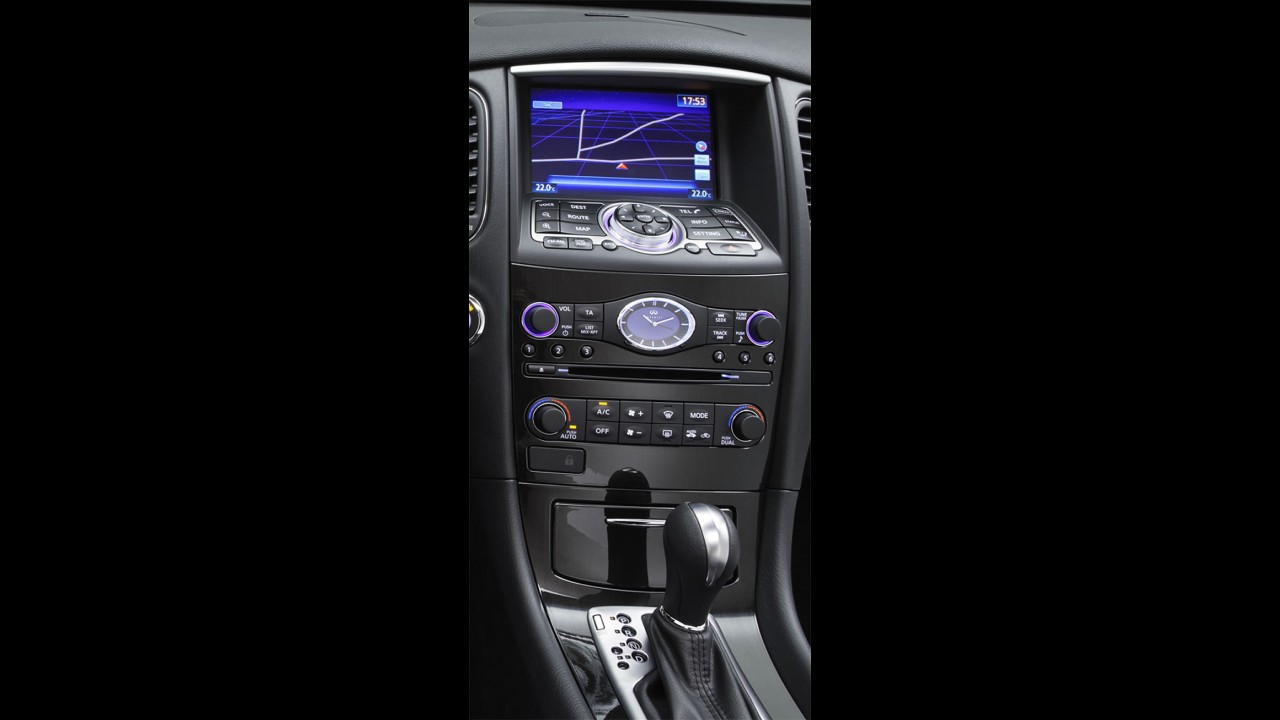 Infiniti lança série especial para EX30
