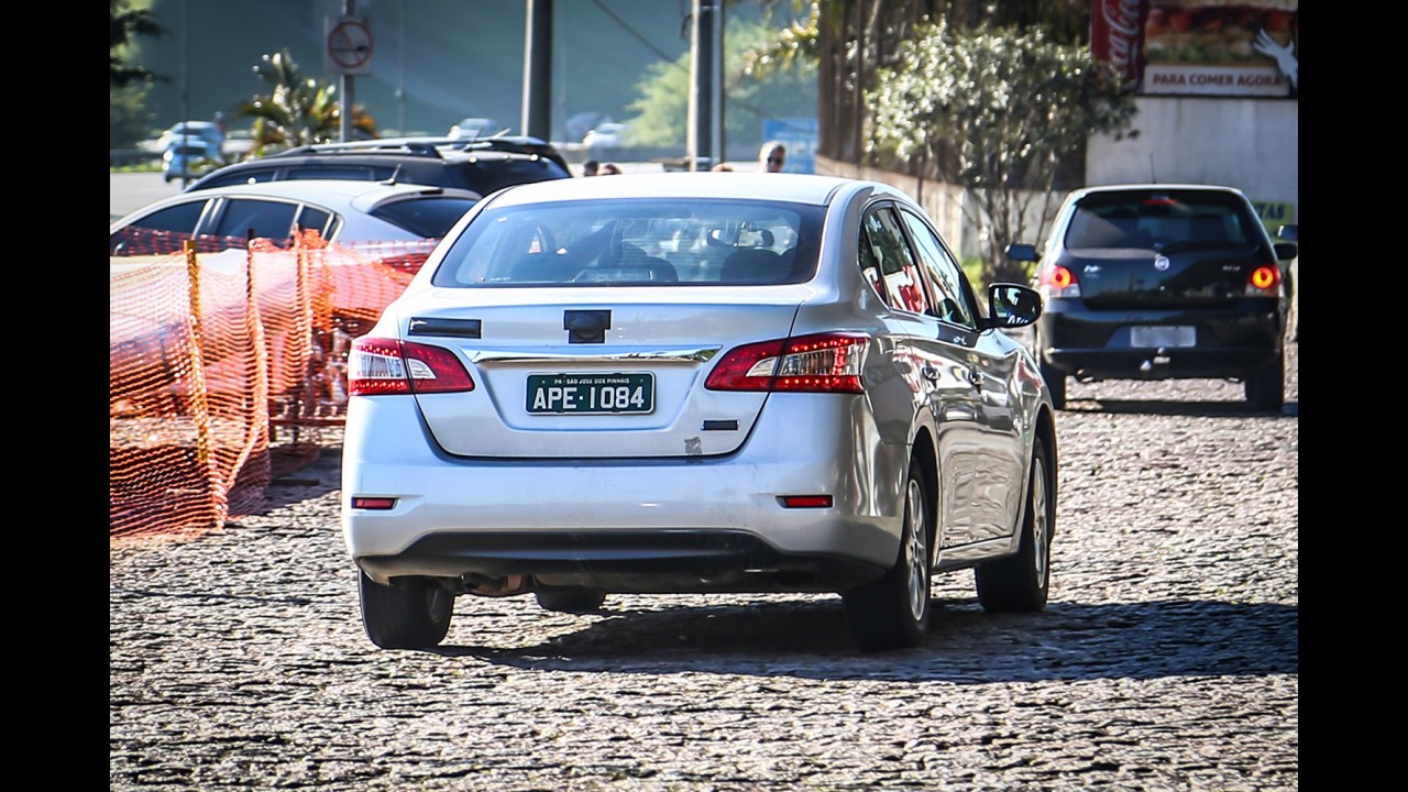 Flagra: novo Sentra 2014 se apronta para o lançamento
