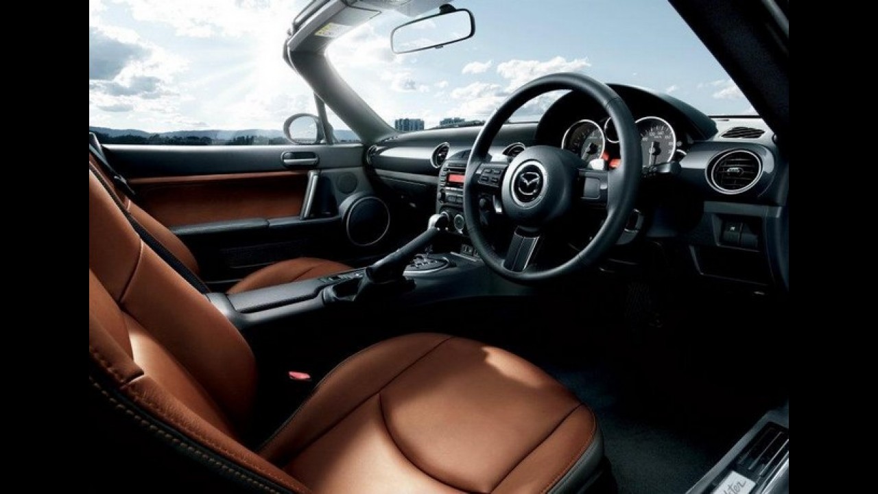 Mazda revela oficialmente o novo MX-5 2013 no Japão