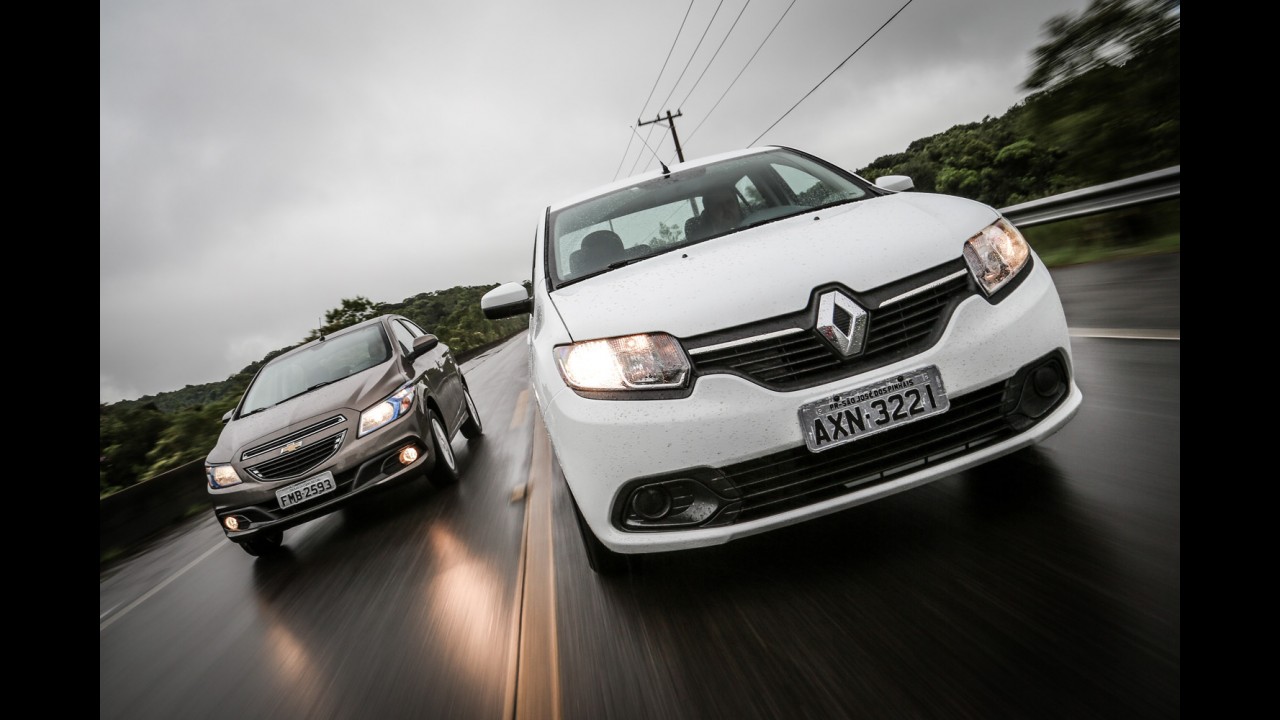 Teste CARPLACE: renovados, Logan e Prisma subiram na vida