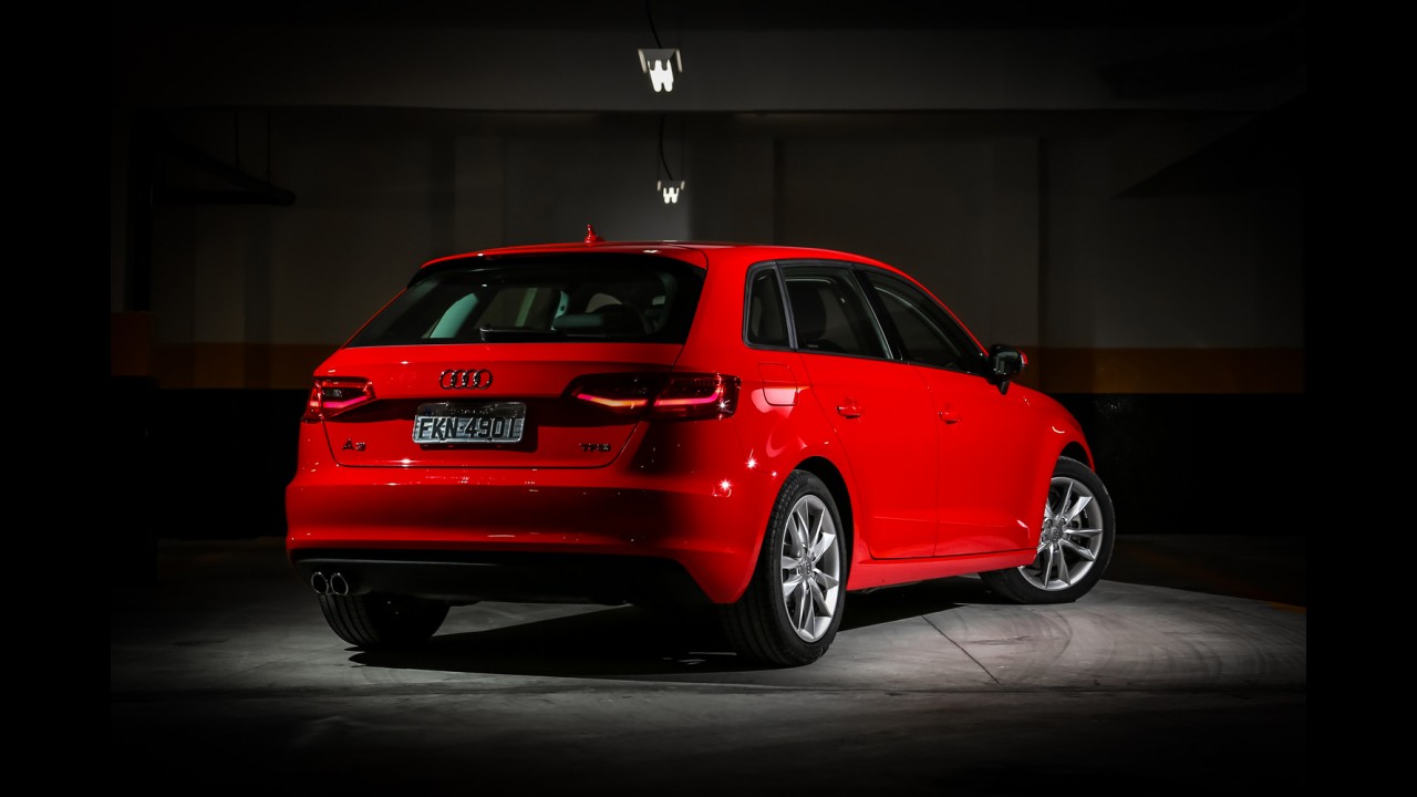 Teste CARPLACE: A3 Sportback é candidato a melhor hatch premium, mas o preço...