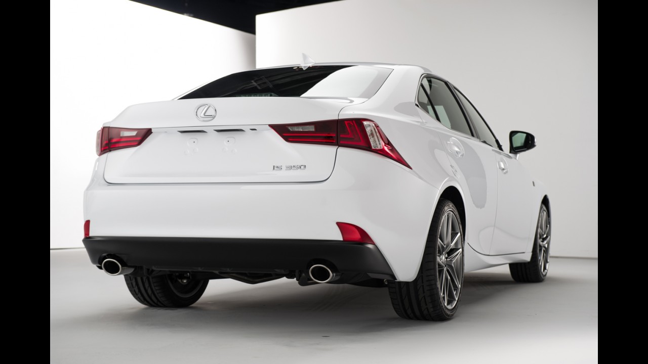 Lexus IS 2013 é revelado oficialmente - Veja a galeria de fotos