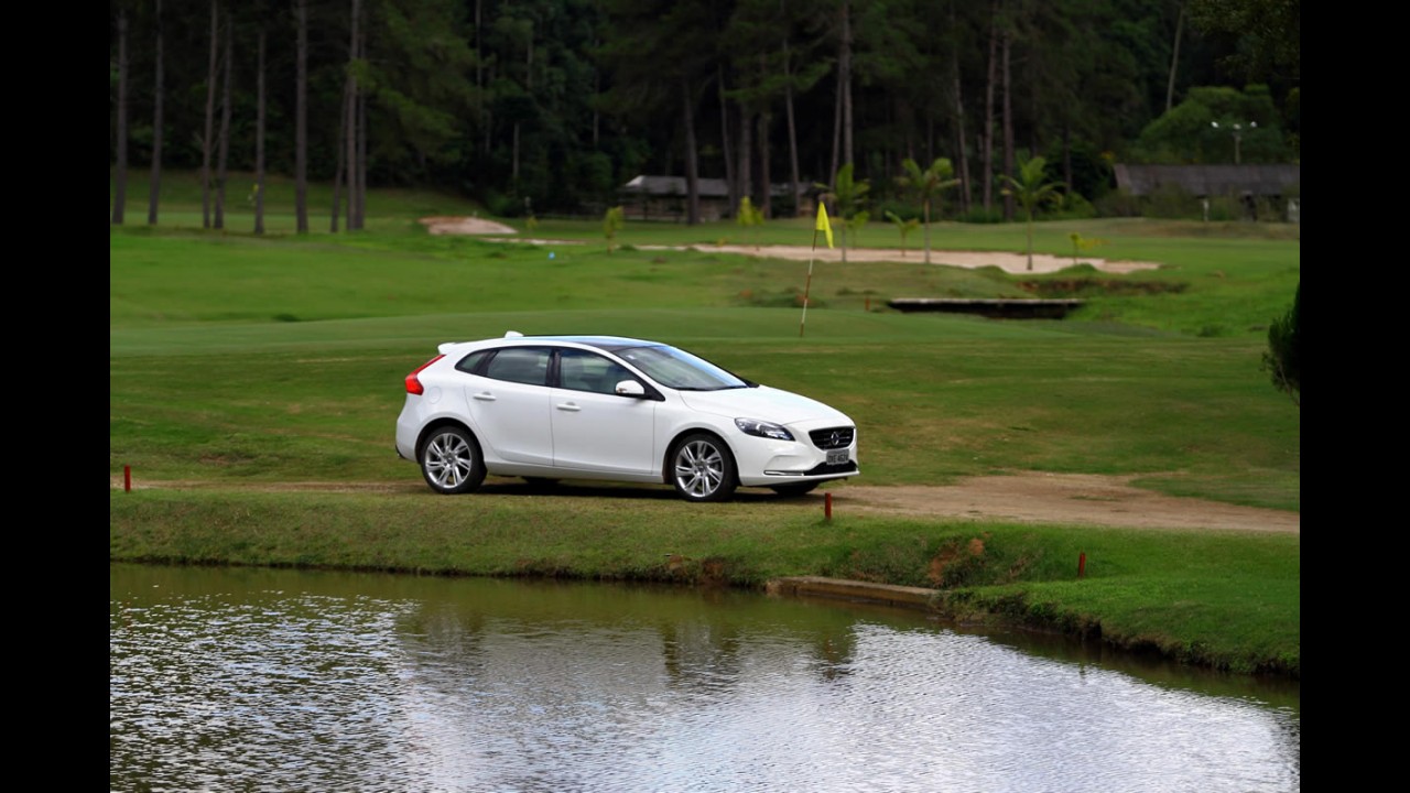 Volta rápida: Volvo V40 tem boa dinâmica, mas preço de alemão complica