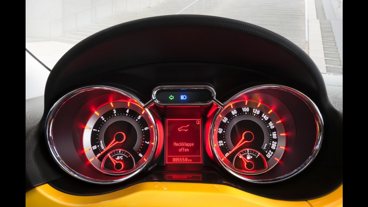 Opel inicia produção do compacto Adam