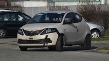 2021 Lancia Ypsilon Spia Anteriore foto