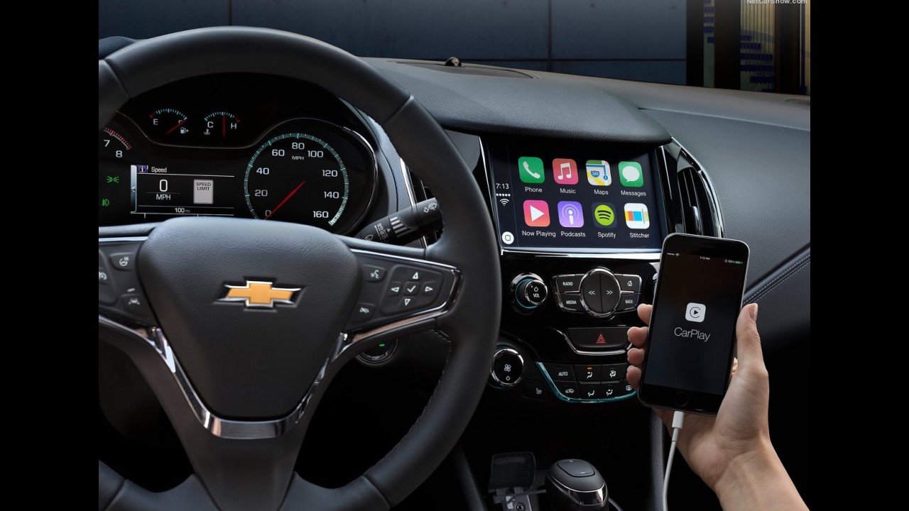 Flagra! Nova geração do Chevrolet Cruze já roda no Brasil
