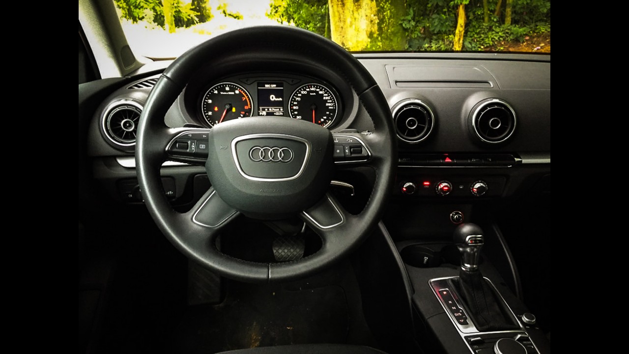Garagem CARPLACE#1: Audi A3 Sedan estreia com versão 1.4
