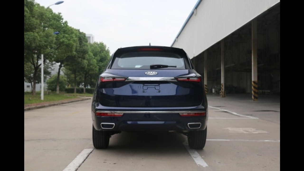 Maior SUV da marca, JAC S7 aparece "limpo" pela primeira vez - veja fotos