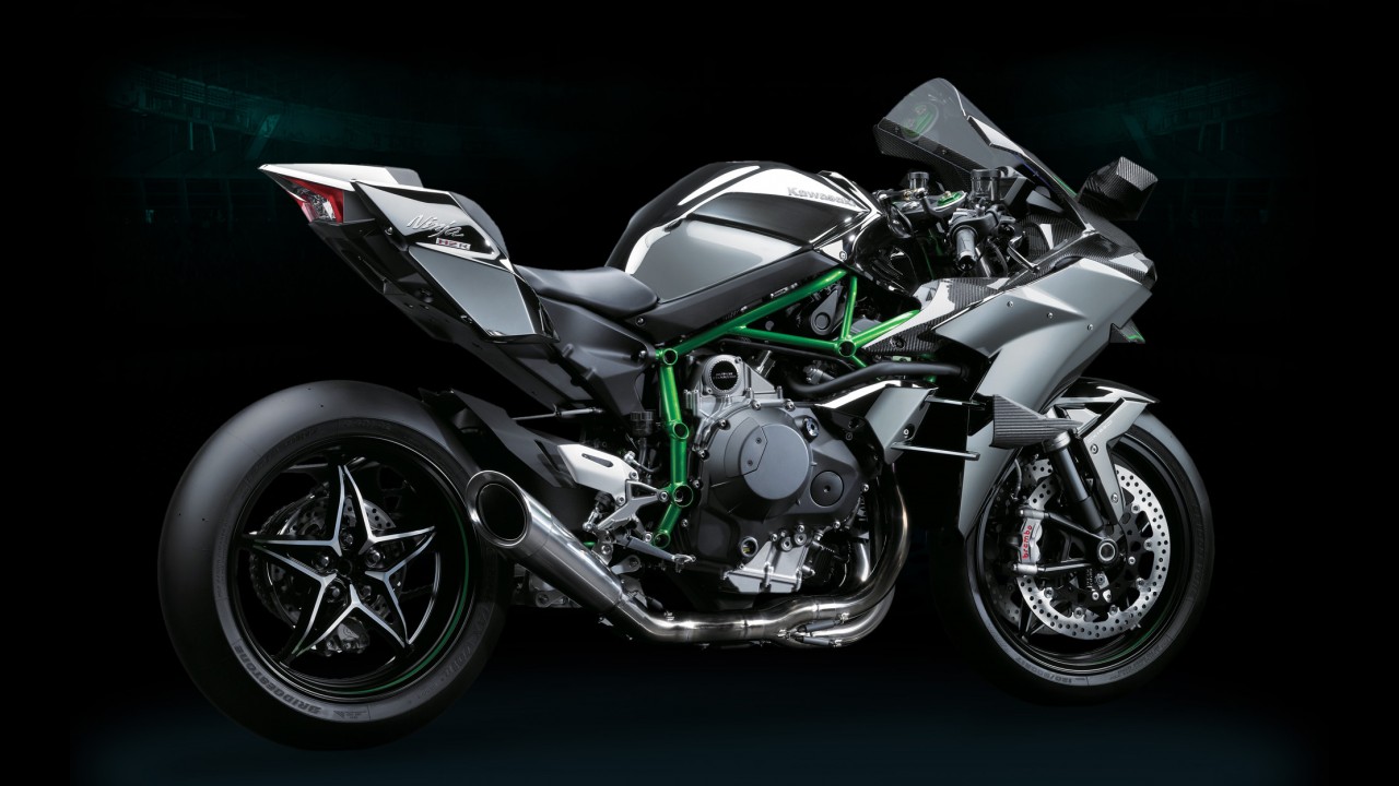 Kawasaki H2R ronca forte e cospe fogo no dinamômetro! - vídeo