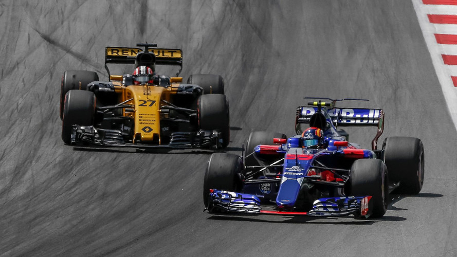 f1-austrian-gp-2017-nico-hulkenberg-renault-sport-f1-team-rs17-and-carlos-sainz-jr-scuderi