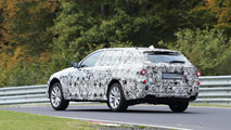 2017 BMW 5-Series Touring spy photo