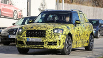 2017 MINI Countryman spy photo