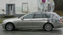 BMW 5-series Touring Spied