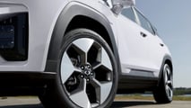 KGM Torres EVX (UK-spec)