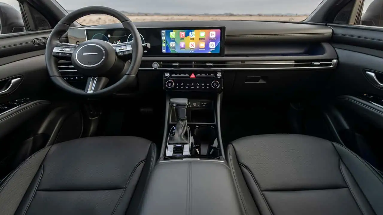 https://cdn.motor1.com/images/mgl/Qe3vP1/s3/2025-hyundai-santa-cruz.webp