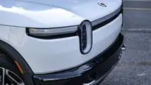 Rivian R2 (2026), la prova su strada
