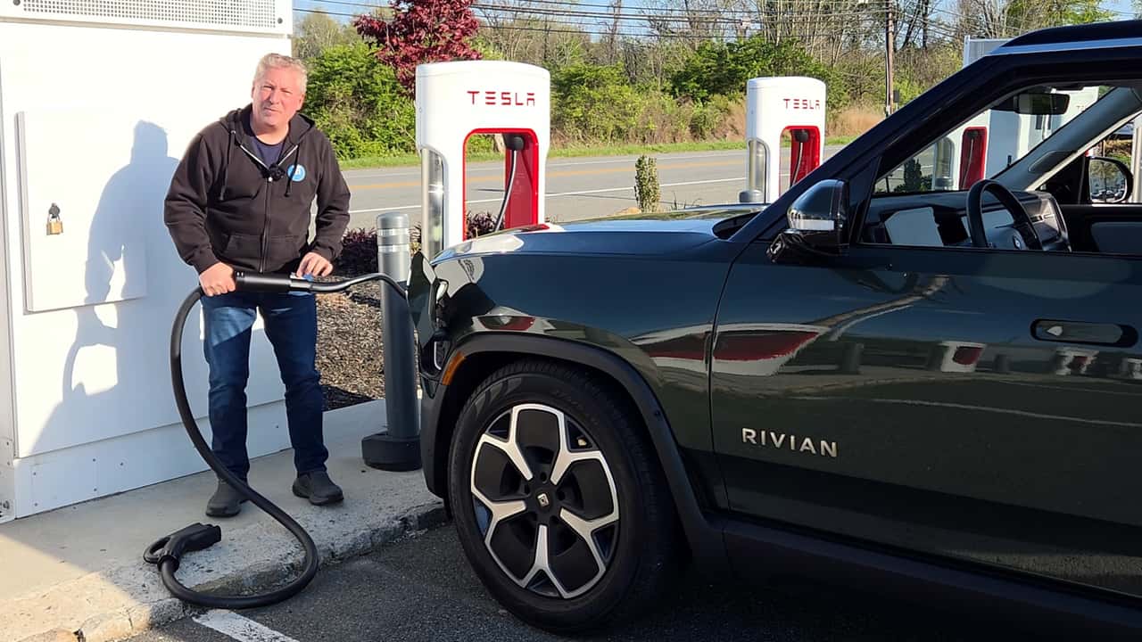 Hansshow's second-generation NACS to CCS1 Tesla Supercharger extension cable