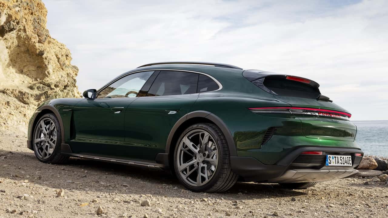 Porsche Taycan Cross Turismo