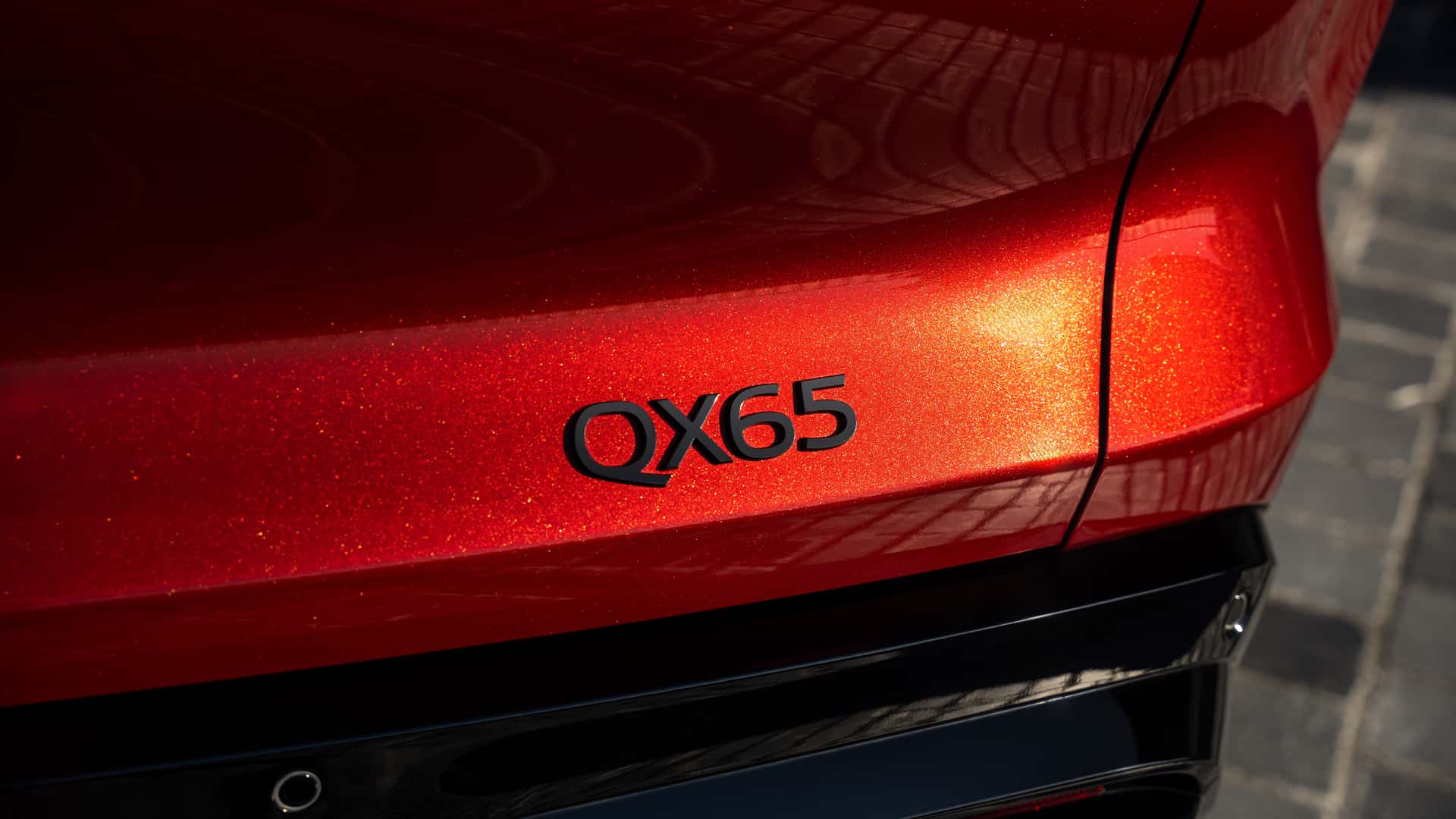 https://cdn.motor1.com/images/mgl/Qe7mgZ/s1/2027-infiniti-qx65-badge.jpg