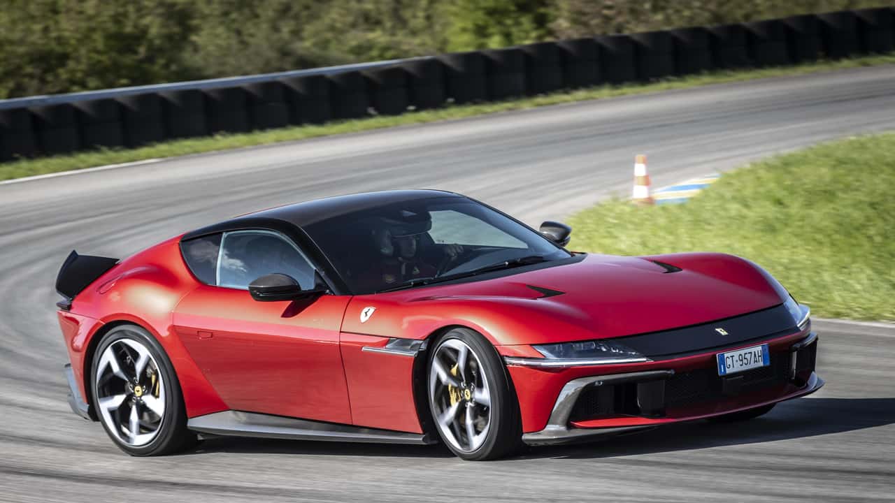 Ferrari terá que fazer recall inusitado nos EUA - Jason Vogel