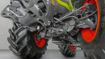 Claas Axion 8 CMATIC, motore NEF 6.7, 264-313 cv e 67 dB(A); CMATIC e MAXI CARE fino a 8 anni alzano comfort e TCO