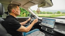 Leapmotor B10 EV Hybrid (2026) Roadtrip