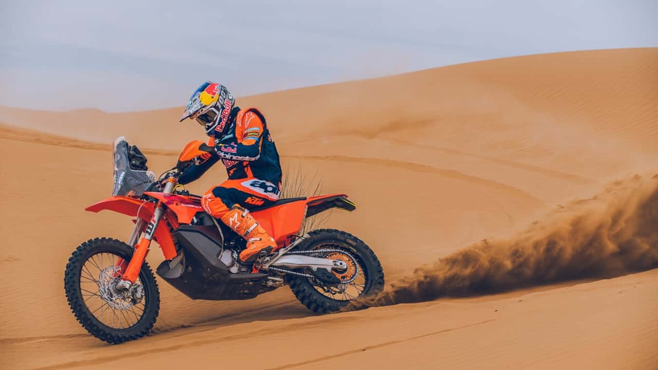 КТМ 450 Rally Replica впервые в истории добрался до дилеров в США