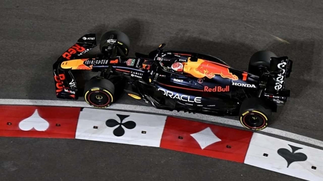 F1: Verstappen aproveita bobeada de Norris na largada e vence GP de Las Vegas; Bortoleto abandona