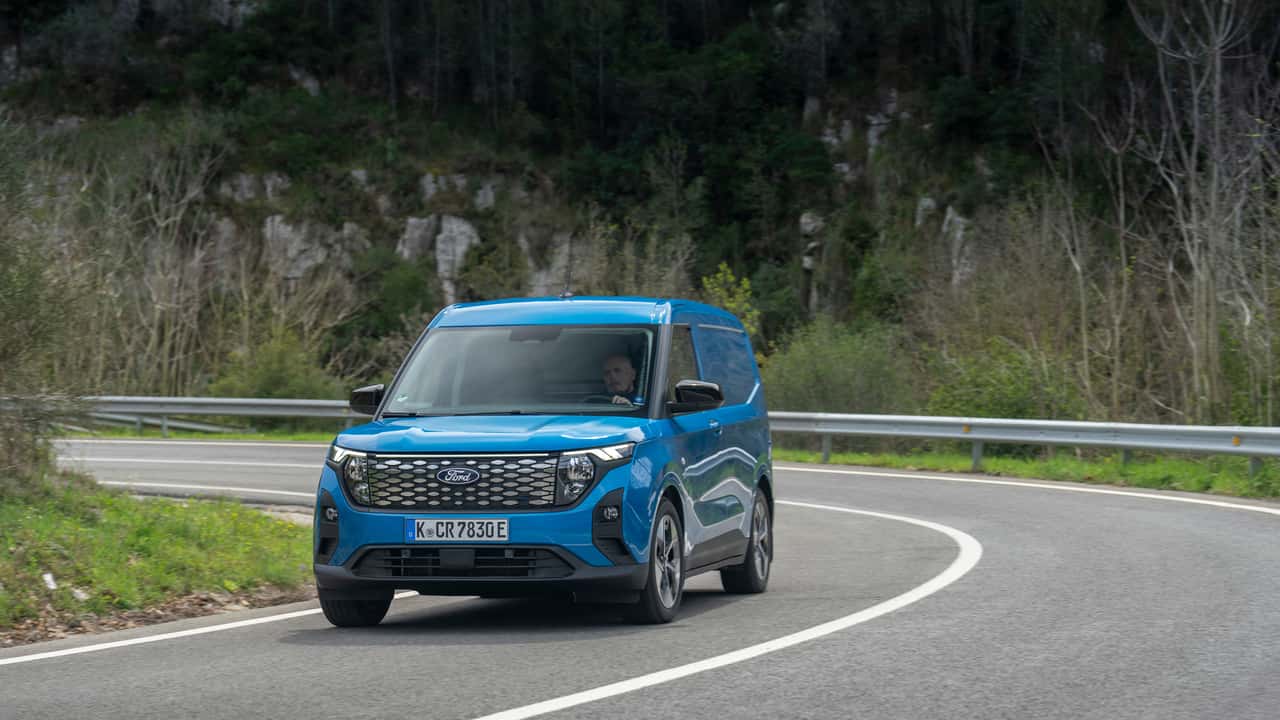 Ford E-Transit Courier