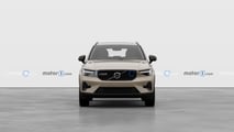Volvo XC40 2025