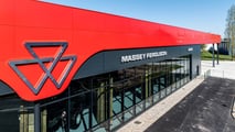 Dentro Massey Ferguson: fabbrica, Agrispace e rally nel deserto