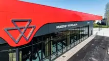 Dentro Massey Ferguson: fabbrica, Agrispace e rally nel deserto