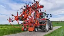 Foto - Kuhn: GF 13003 il voltafieno con i nuovi rotori OPTITEDD