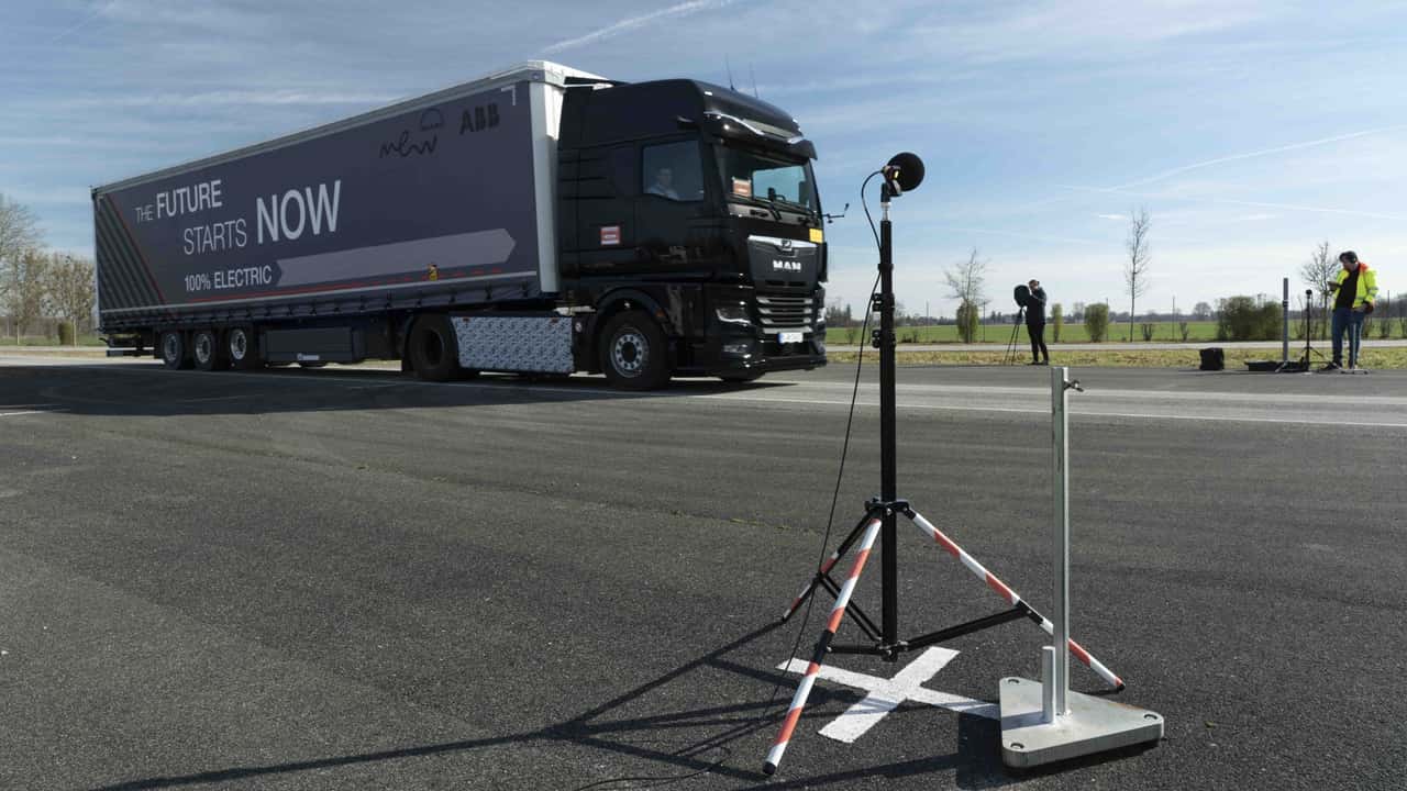 I test sulla rumorosità del camion condotti da MAN Truck & Bus