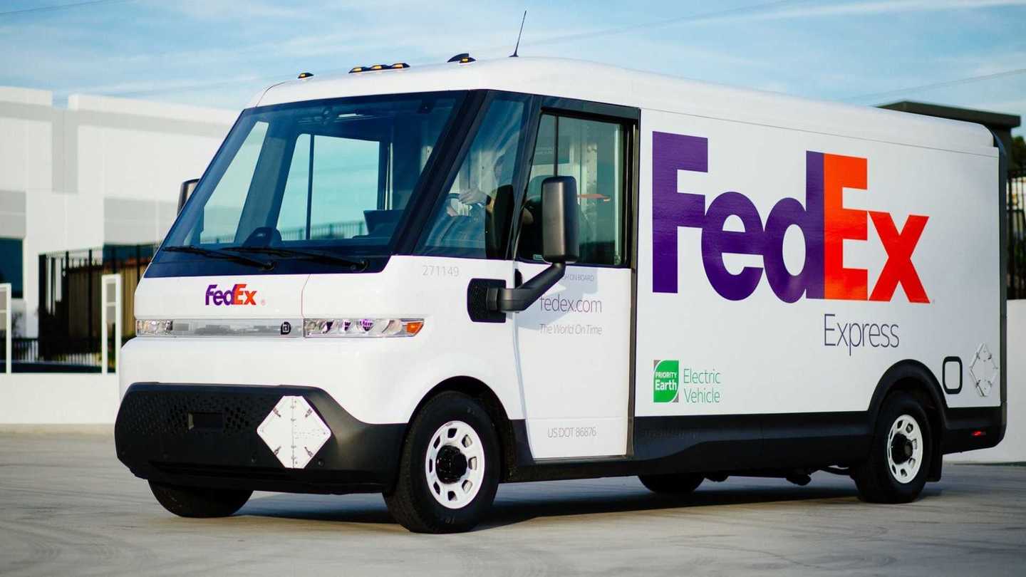 GM entrega as primeiras unidades da van elétrica EV600 à FedEx
